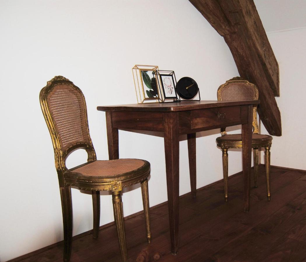 Chambres D'Hotes Domaine Les Grands Perons Herisson Exterior photo