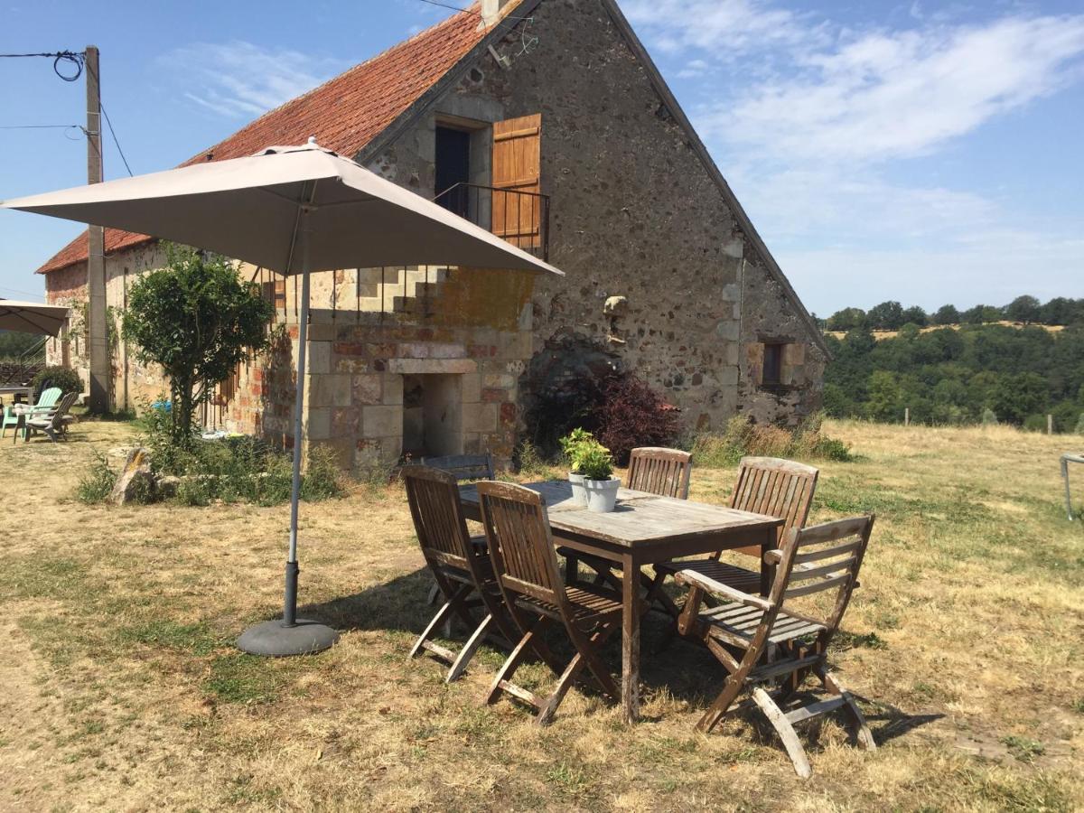 Chambres D'Hotes Domaine Les Grands Perons Herisson Exterior photo